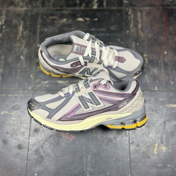 New Balance 1906R "Licorice" Sz 4 Boys/5.5 WMNS Running OG RARE Clean (M1906RRA) - Picture 2 of 6